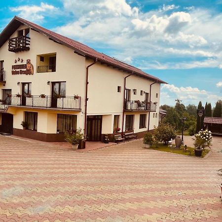 Pensiunea Valea Ursului Къмпулунг Екстериор снимка